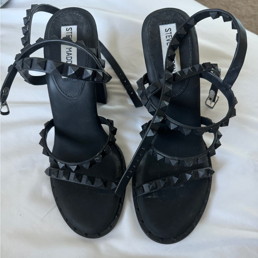 Steve Madden Chunky Black Studded Heeled Sandals